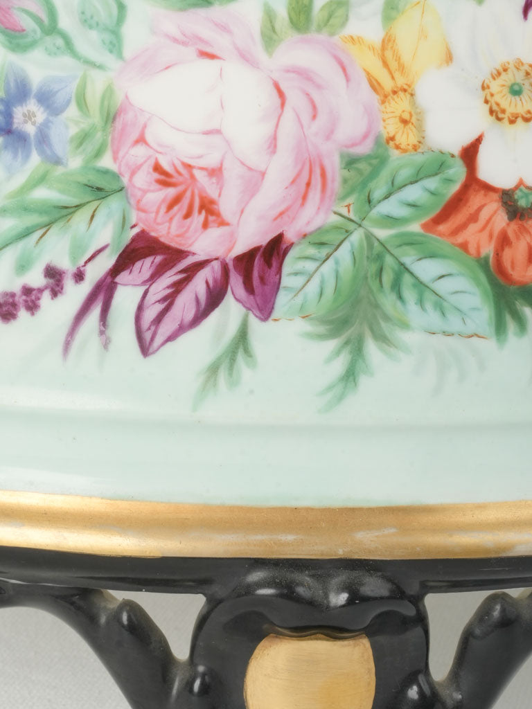 Decorative centerpiece jardiniere  