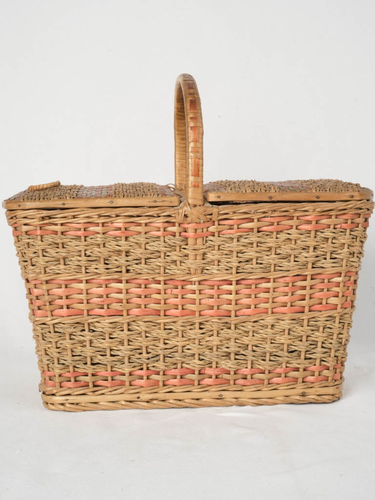 Nostalgic pink-detailed wicker basket