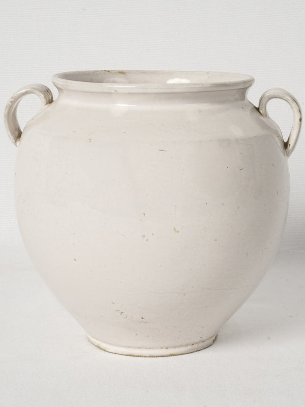 Elegant 19th-20th century ceramic crock