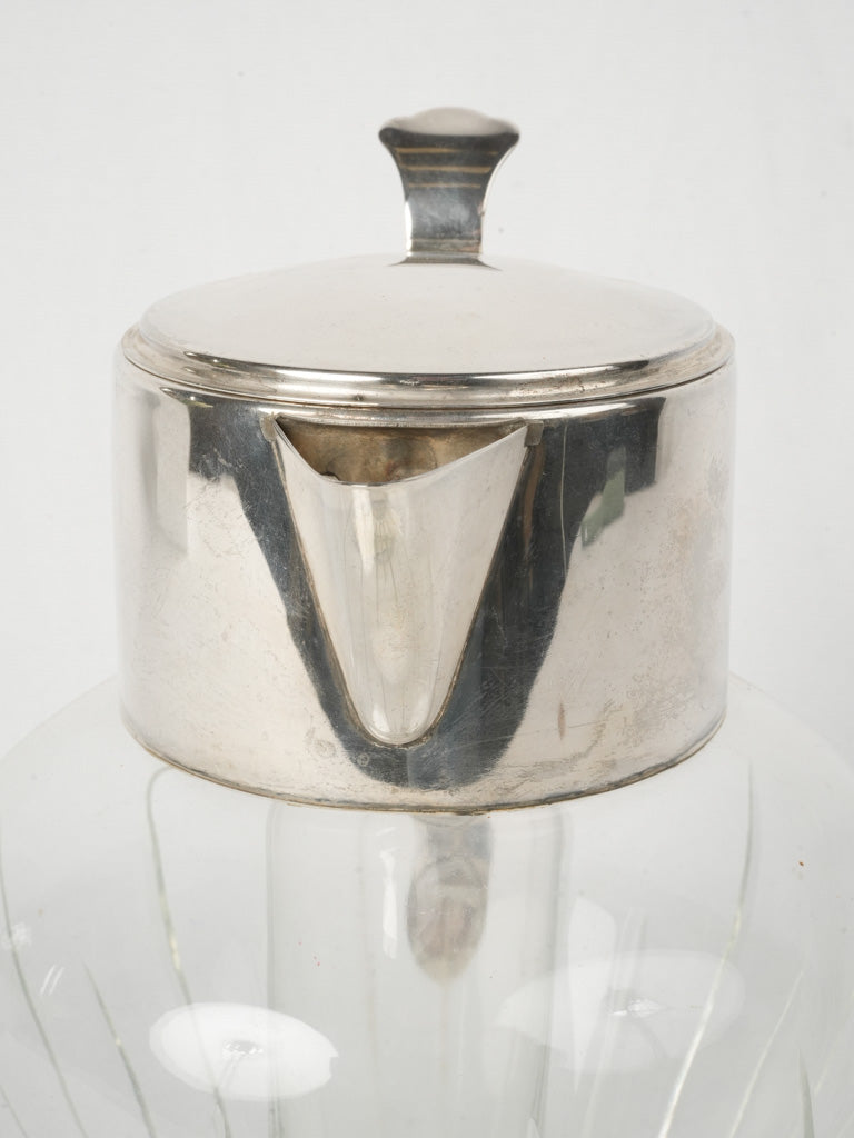 Refined metallic-finish jug