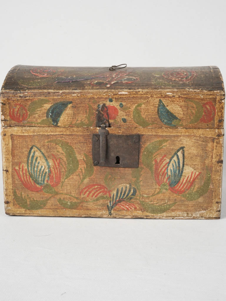 Weathered wooden Rouen love trunk