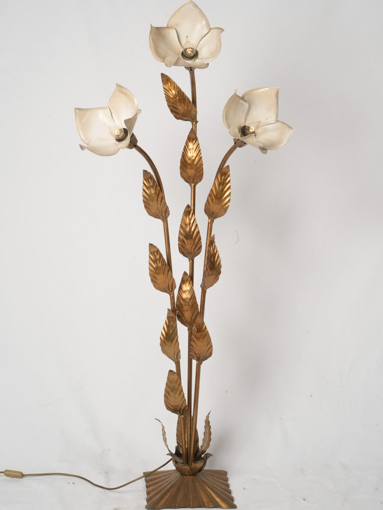 Glamorous gilded flower floor lamp