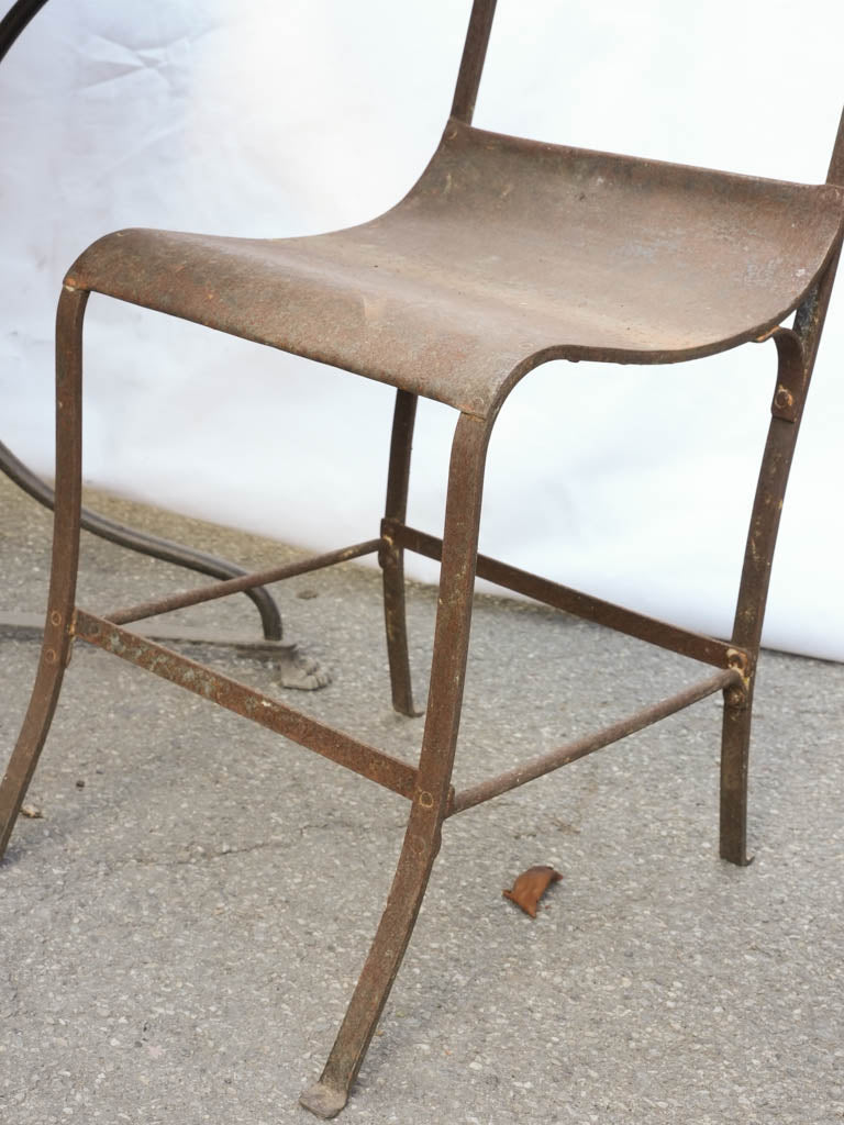 Oval garden table w/ two iron chairs 47¼" x 30"