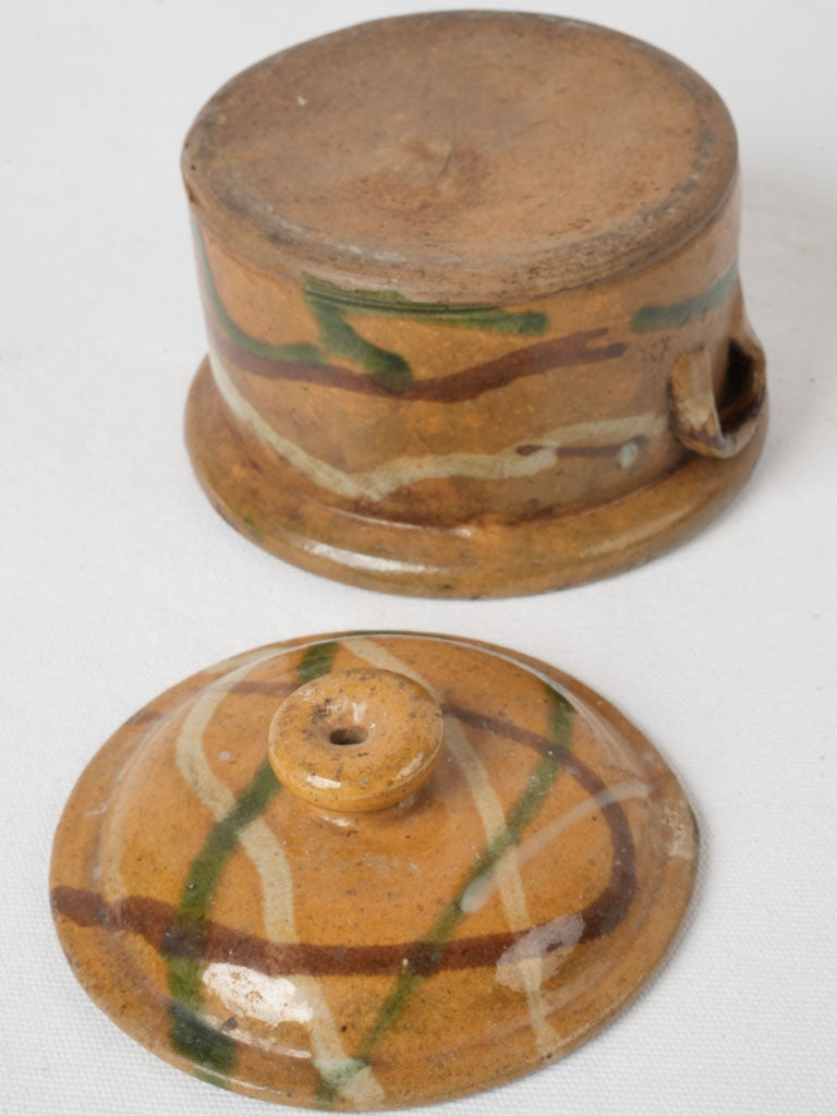 Traditional marbled slipware lidded pot