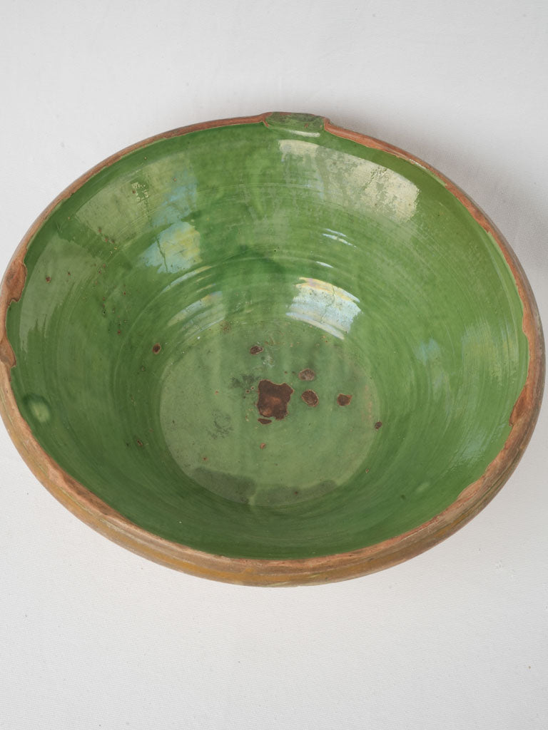 Distinctive green-glazed pottery vessel