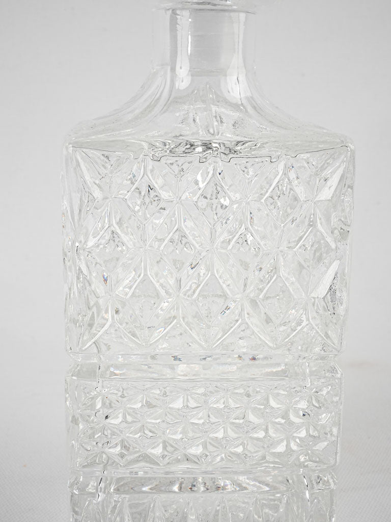 Retro-style crystal barware accessory