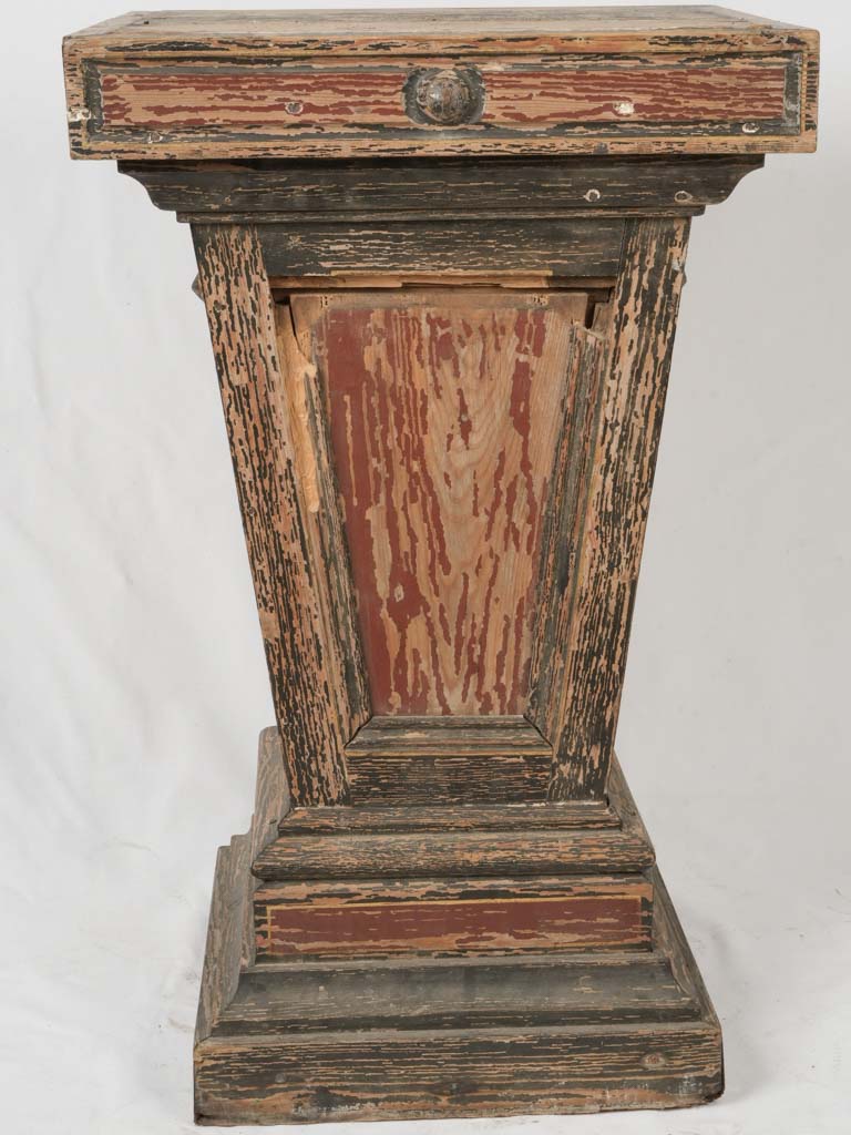 Timeworn Red & Black Pedestals