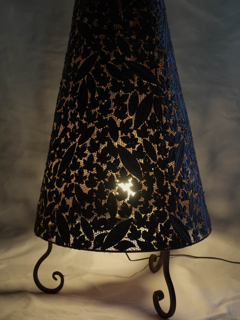 Contemporary Christmas tree leaf lamp