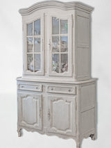 Elegant beige 19th-century French display cabinet