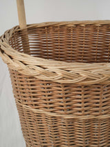 Durable, elegant wicker boulangerie market trolley