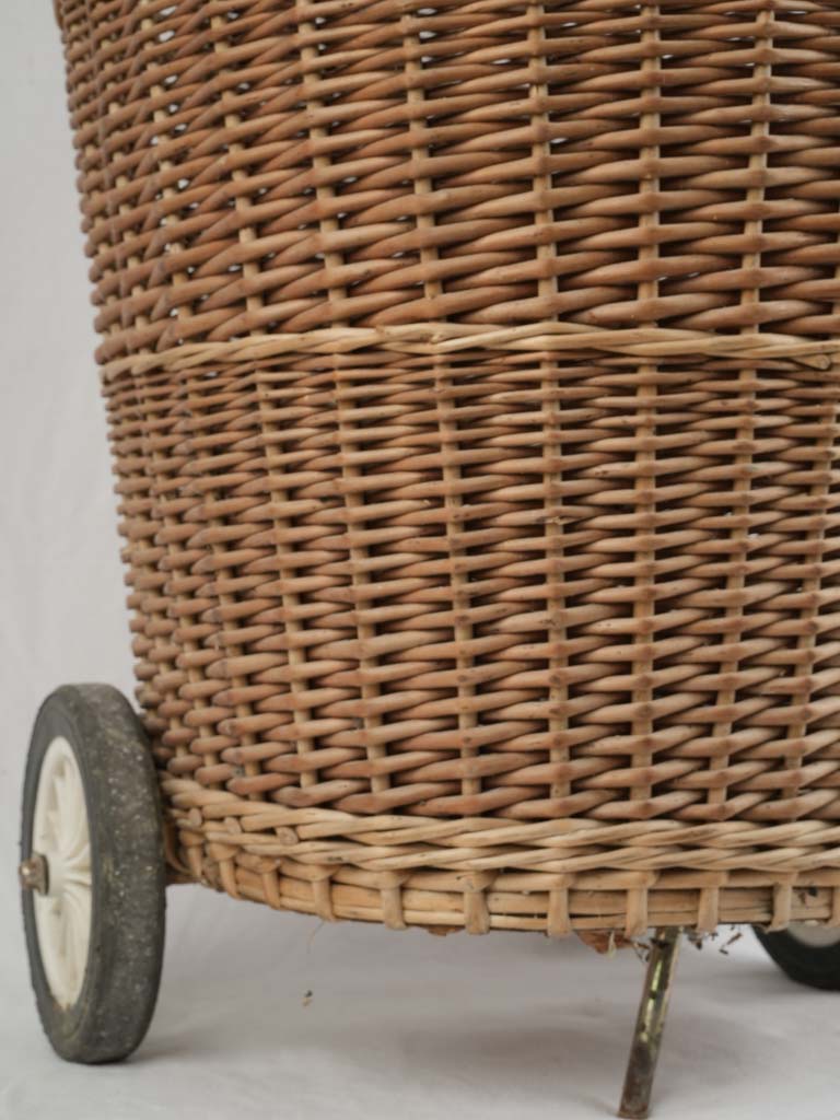 Pretty, vintage French wicker market caddy