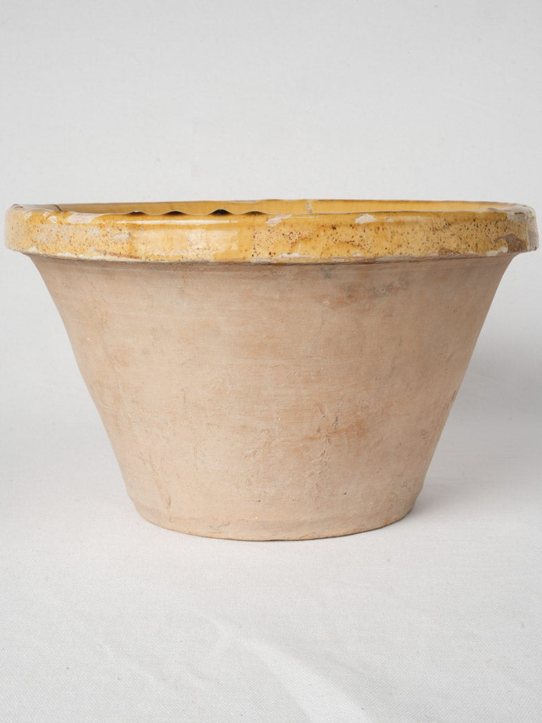 Decorative utilitarian artisanal bowl