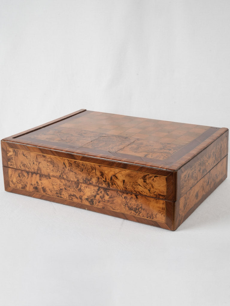 Elegant marquetry bird scene checkerboard set