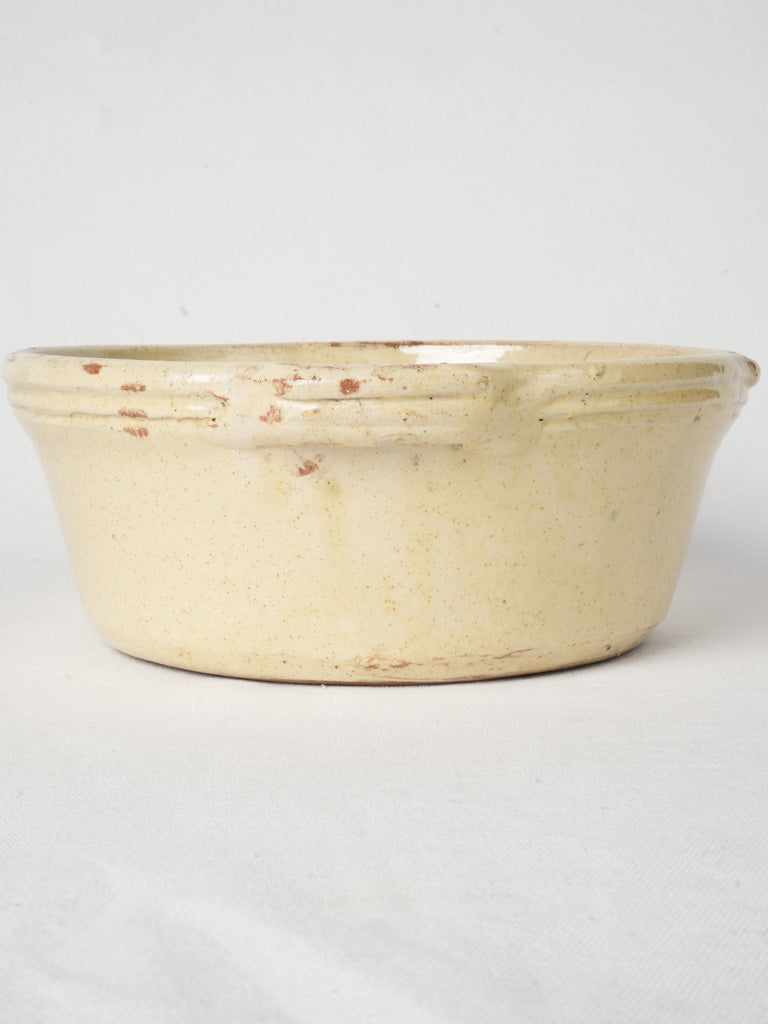 Heritage pale yellow pouring bowl  