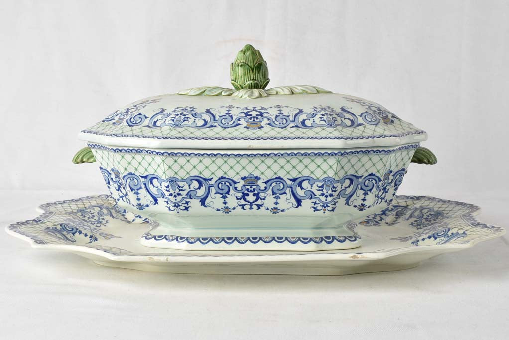 Timeless lattice bordered Gien tureen