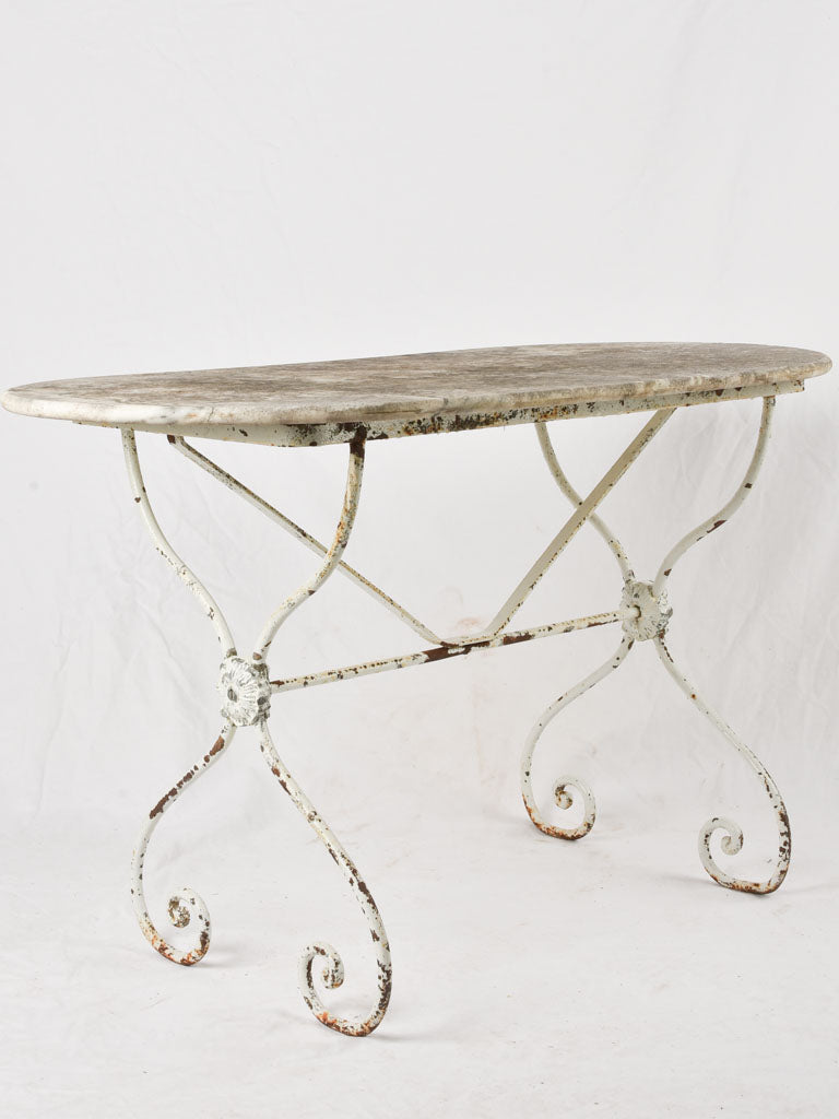 Early 20th century oval garden table 28¼"