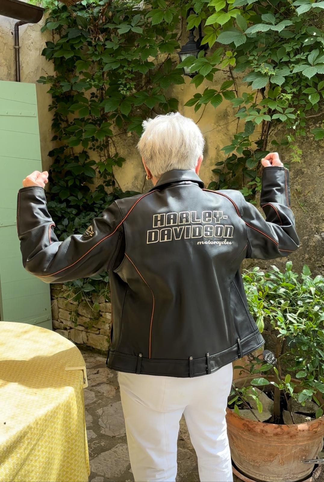 Vintage leather Harley Davidson ladies jacket