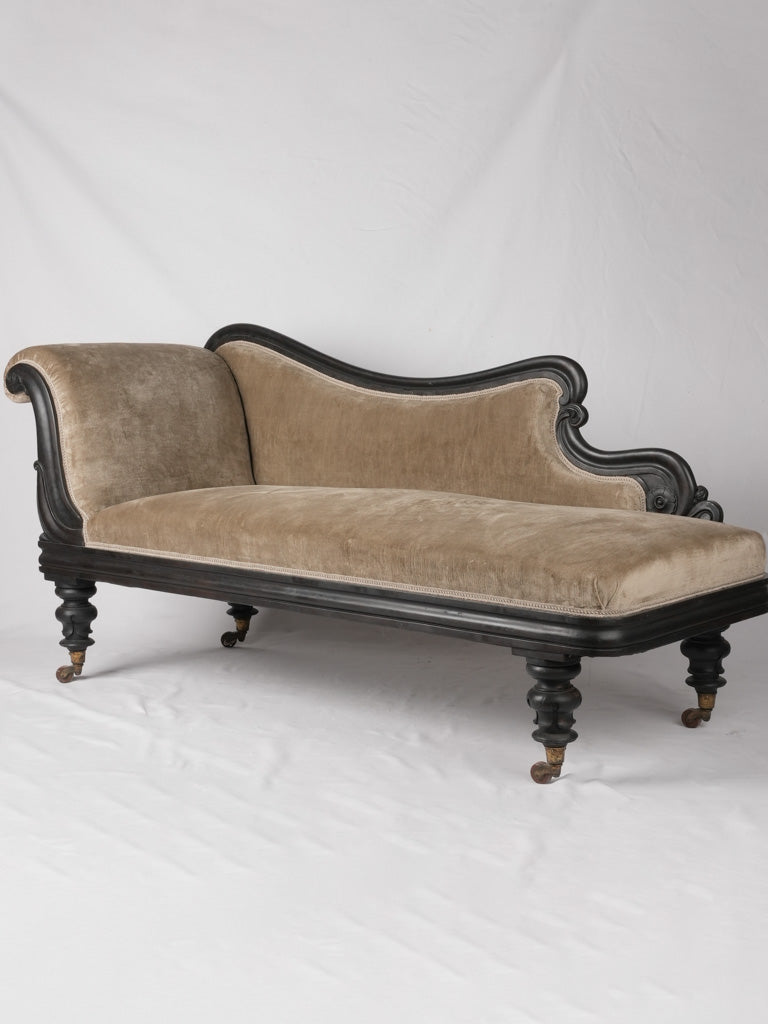 Napoleon III chaise longue 64½