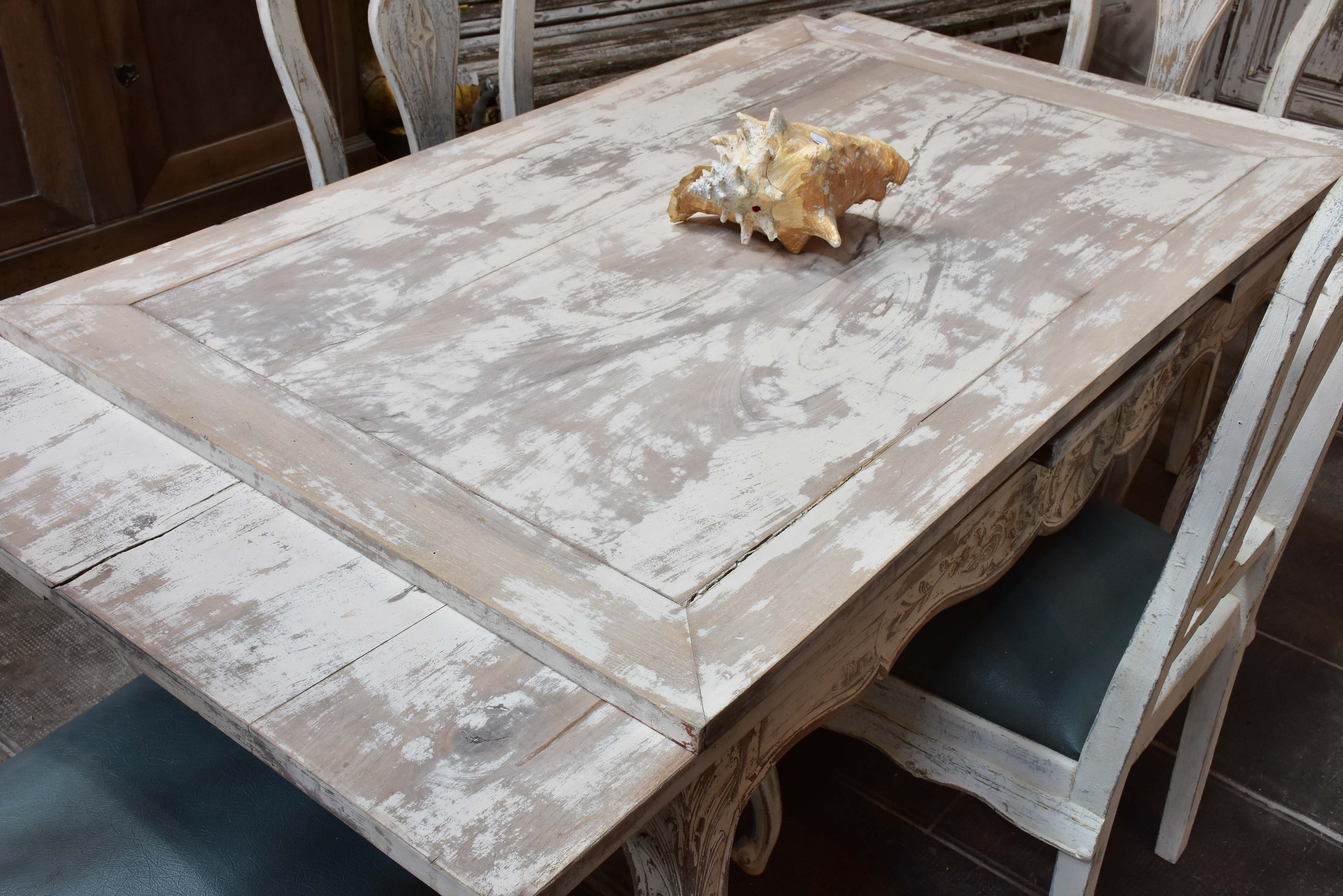 Table, extendable, walnut Louis XV-style, 20th-c