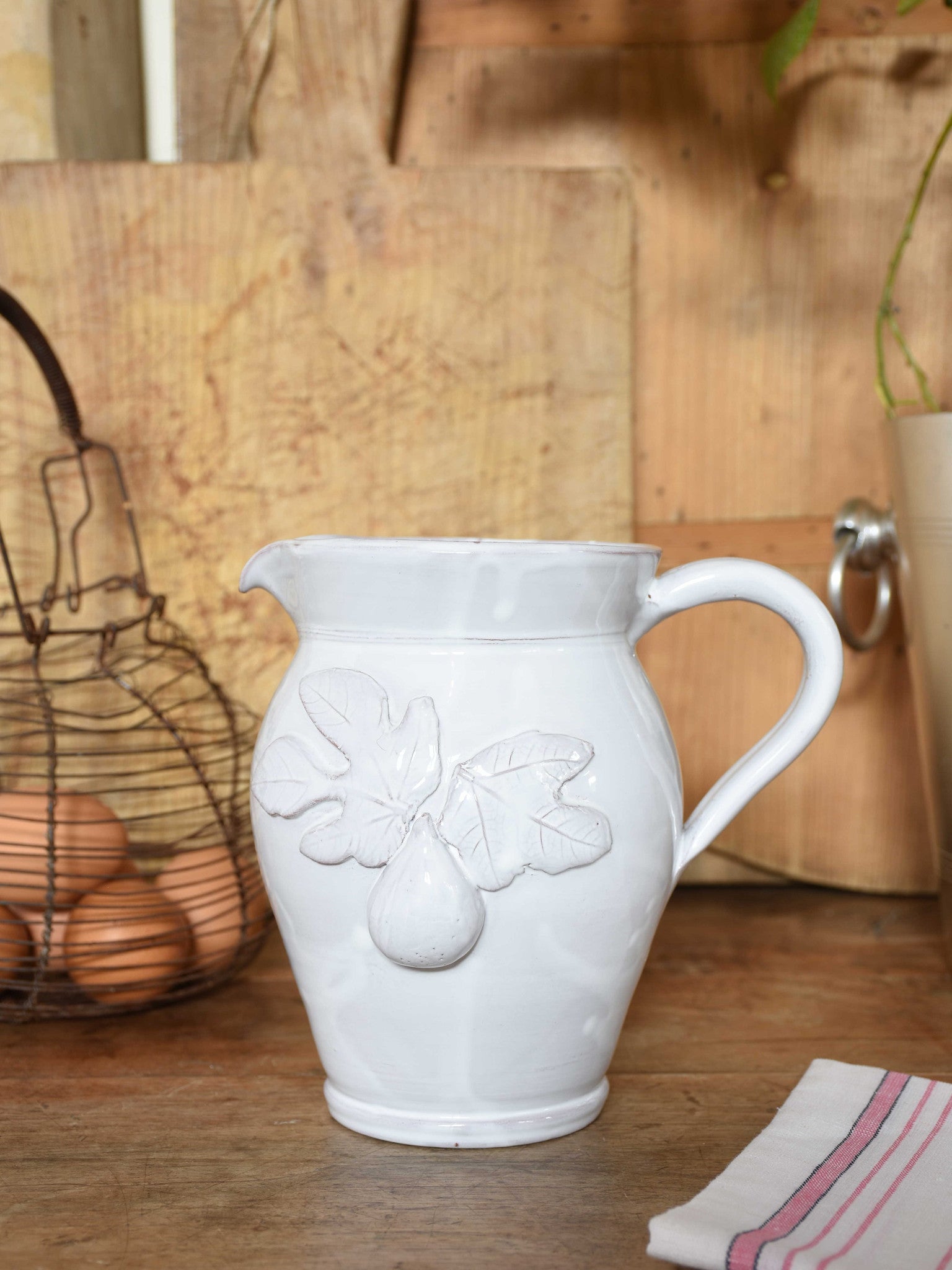 Ceramic jug with figs