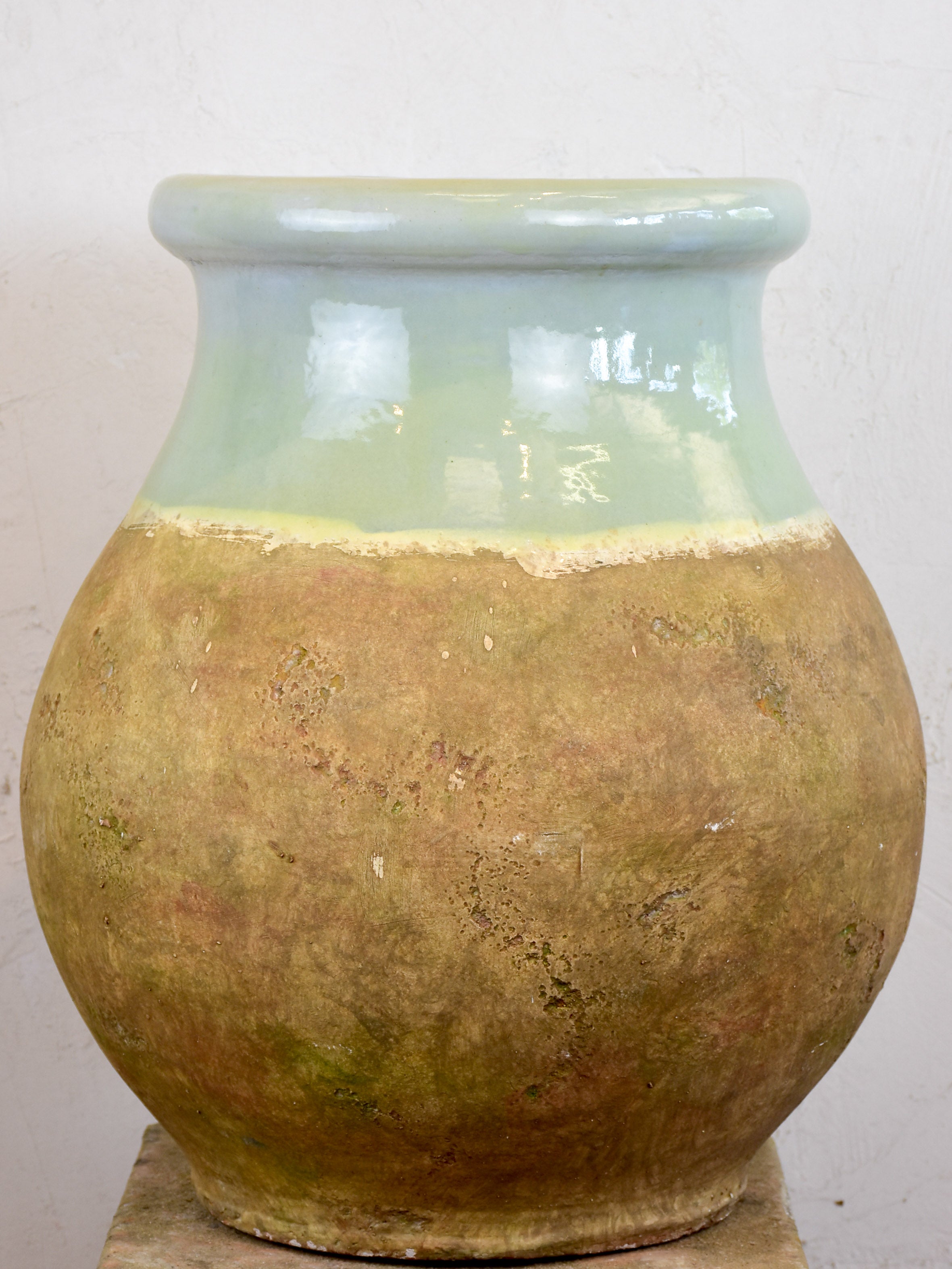 Celedon Biot jar