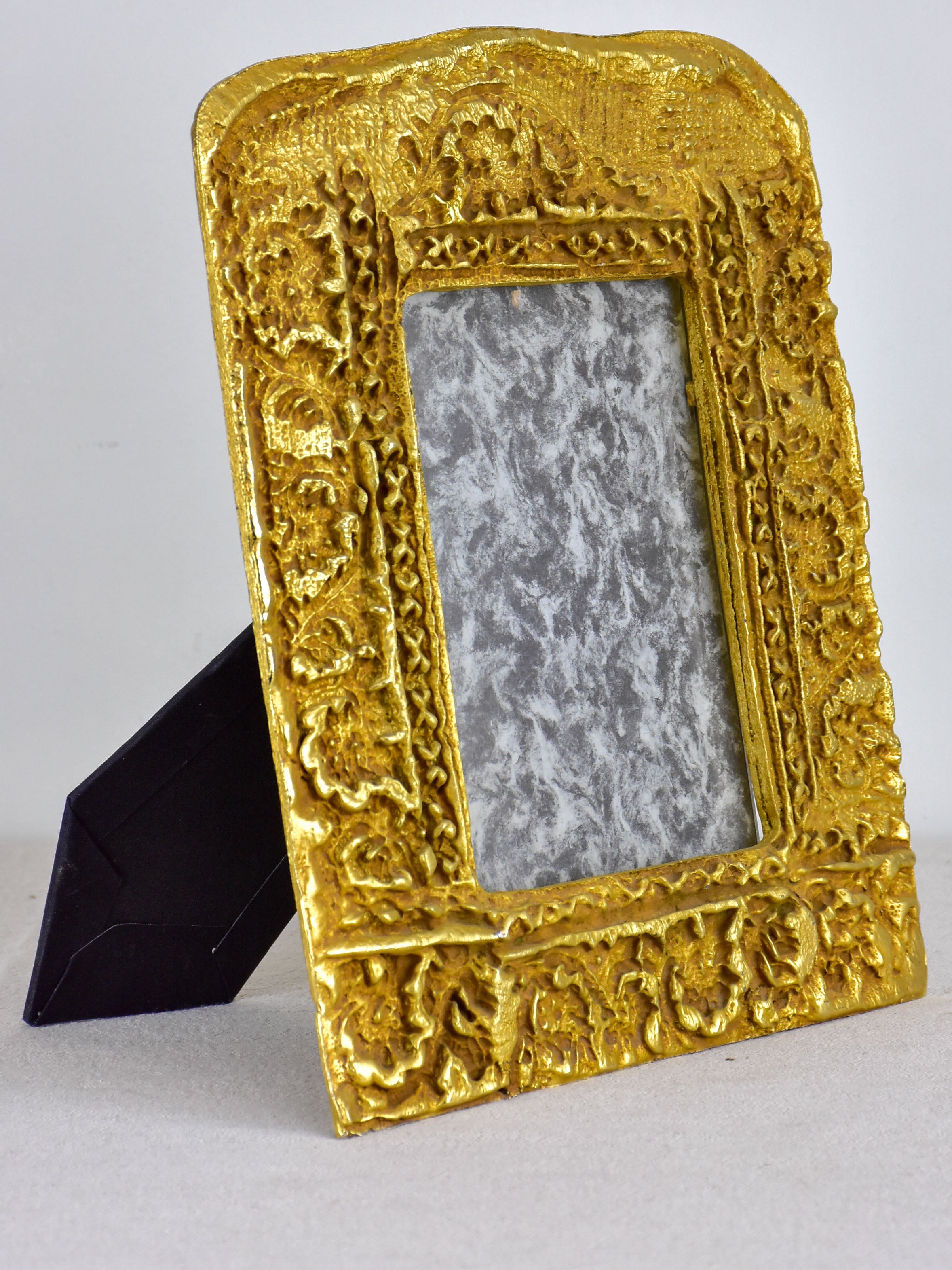 Vintage Fondica picture frame