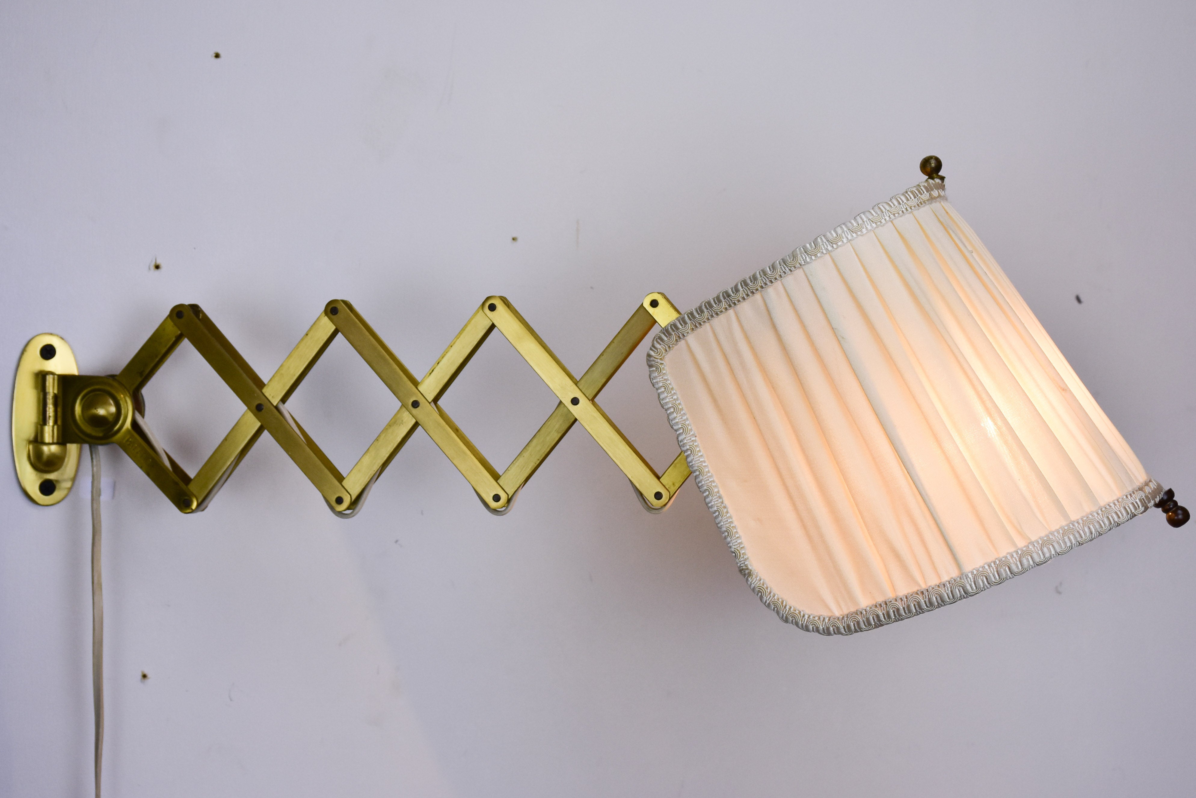 1940's French zig-zag reading light