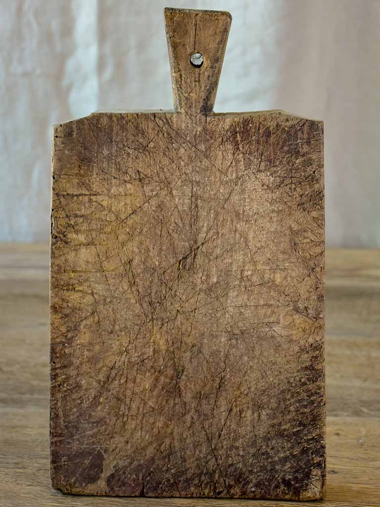 Rustic French cutting board 13¾"