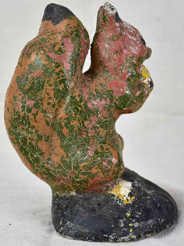 Mid century garden sculpture of a squirrel 10¼"