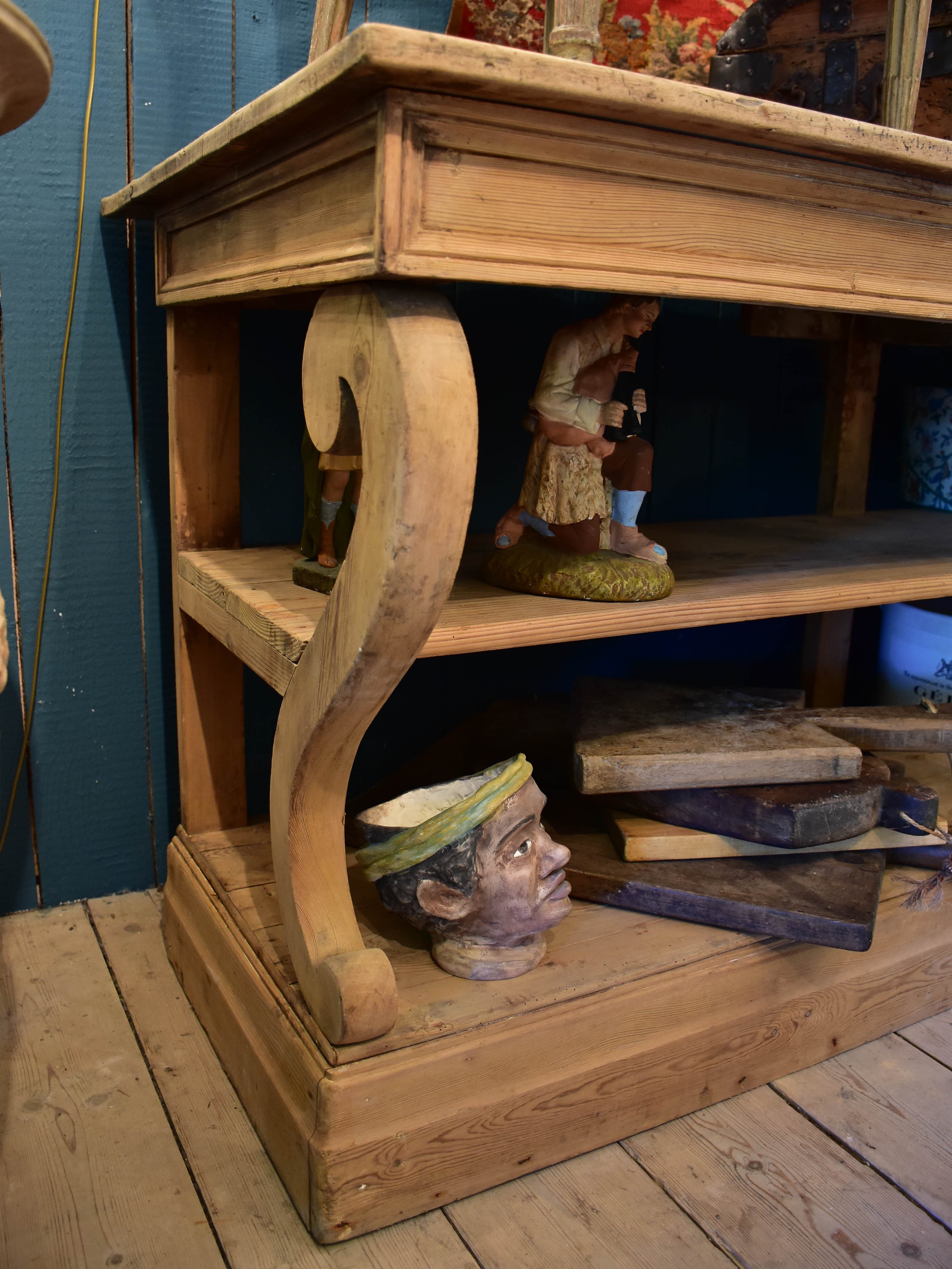 19th century French counter with two shelves