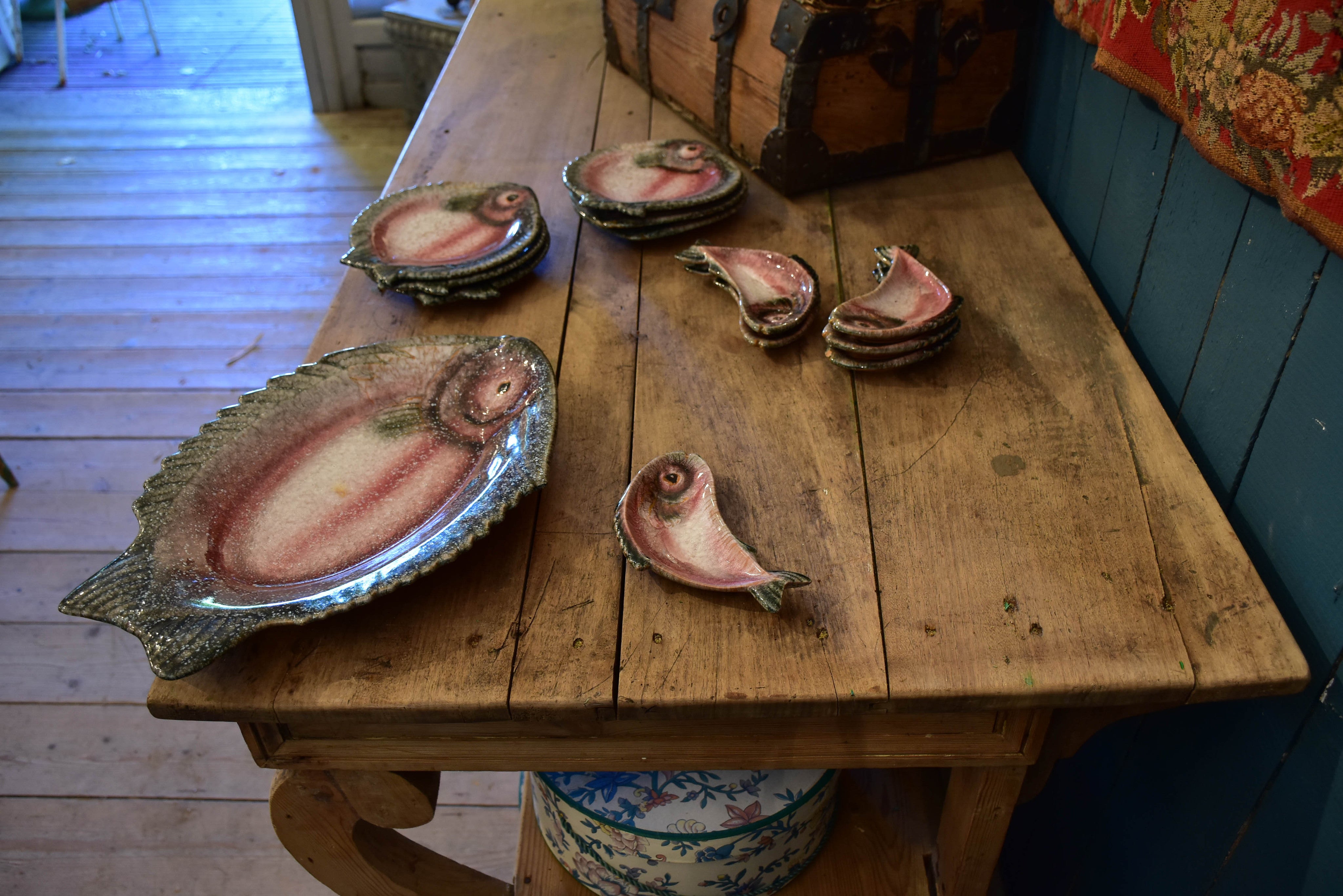 19th century French counter with two shelves