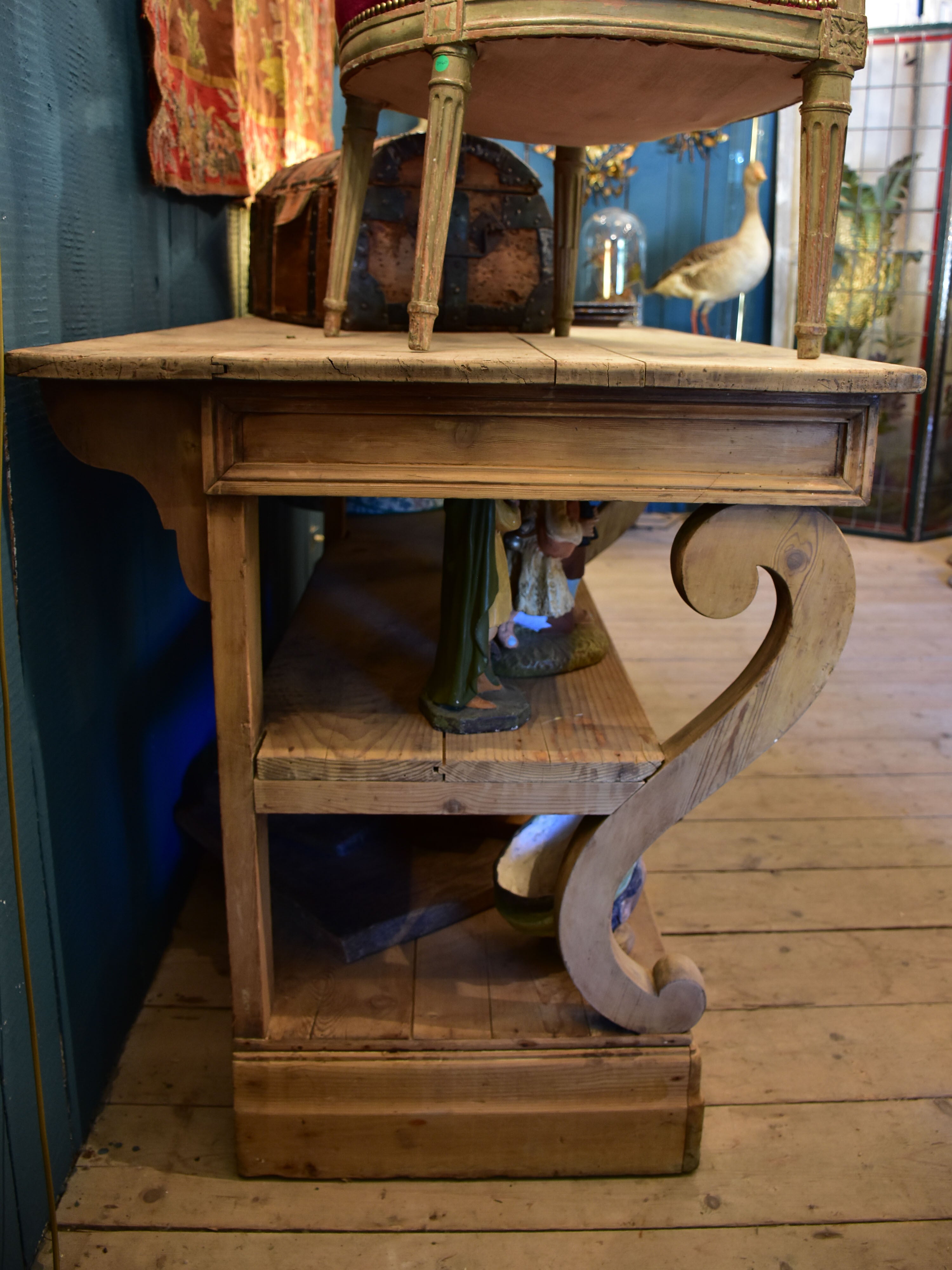 19th century French counter with two shelves