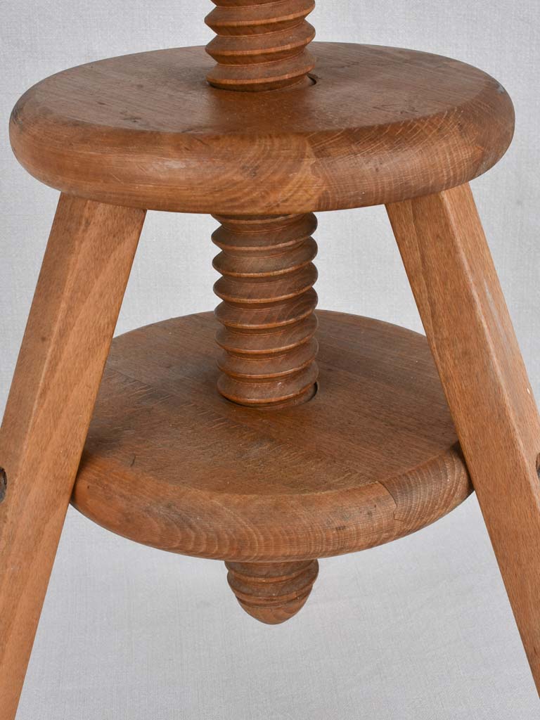 Early twentieth-century beechwood corkscrew atelier stool