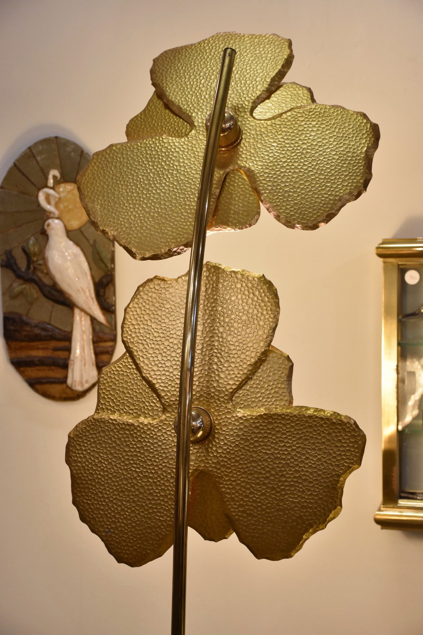 Gold poppy floor lamp – double flower