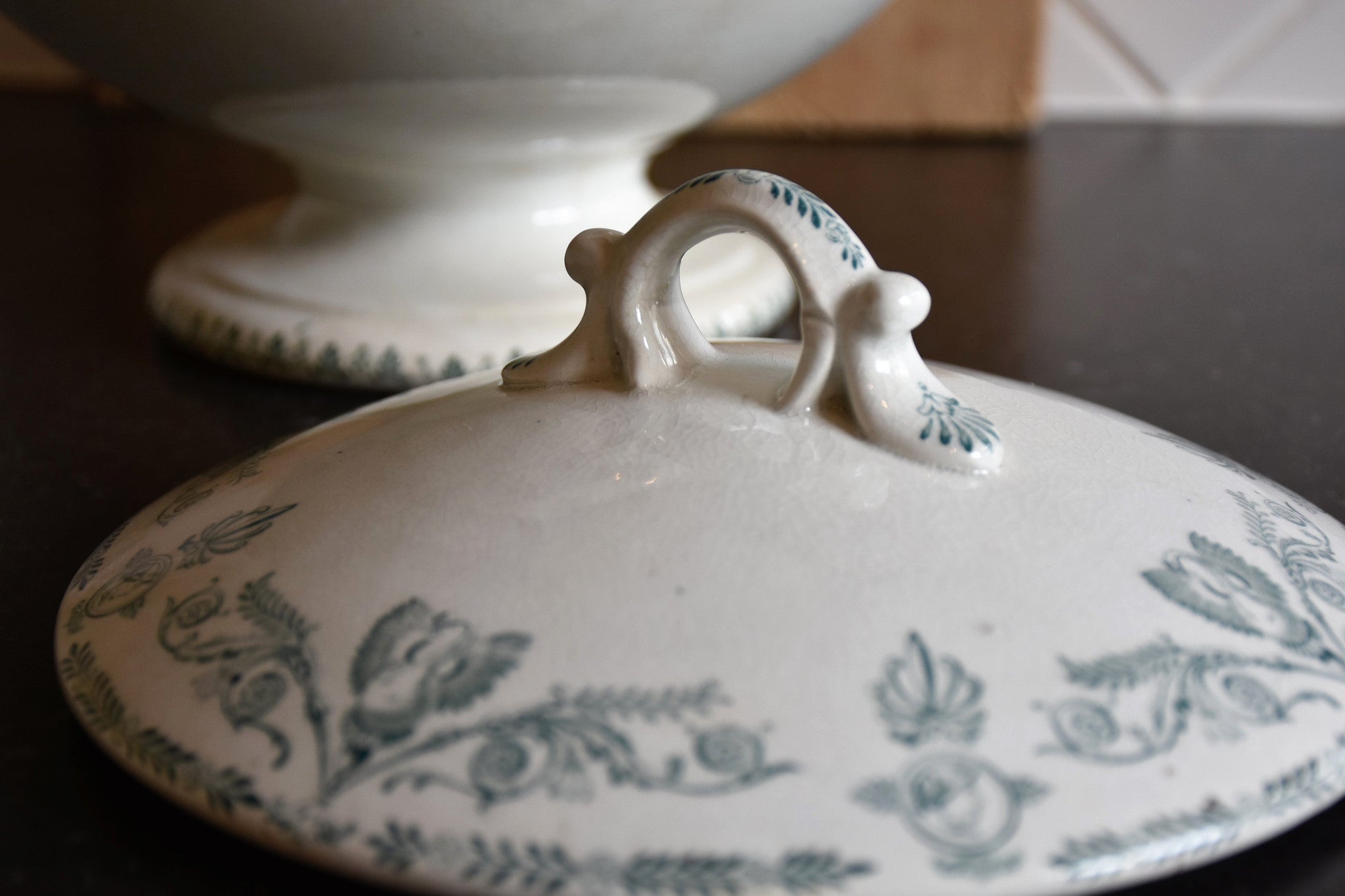 Ironstone soup tureen with blue pattern – 1900’s