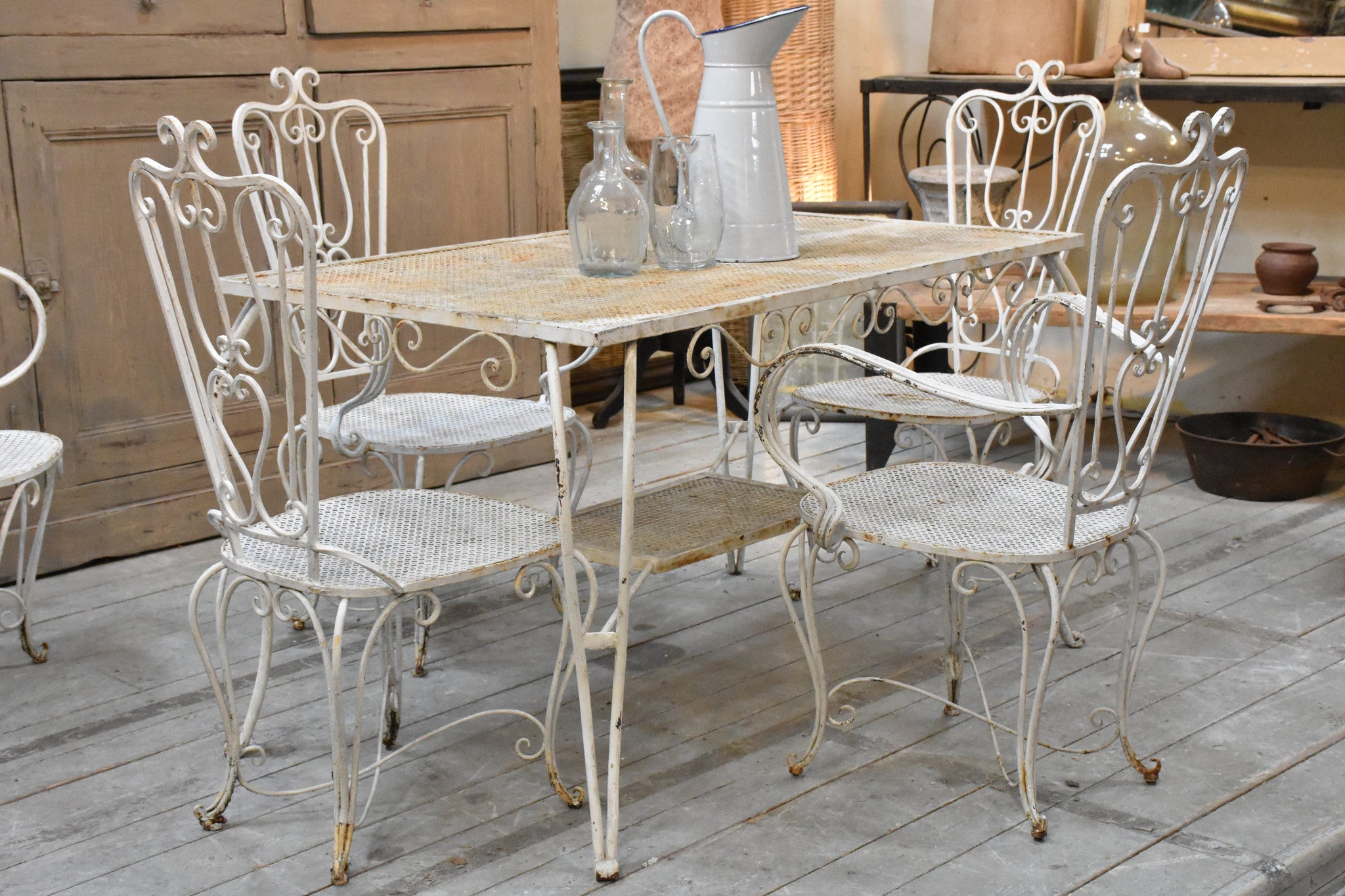 1940s white garden table setting