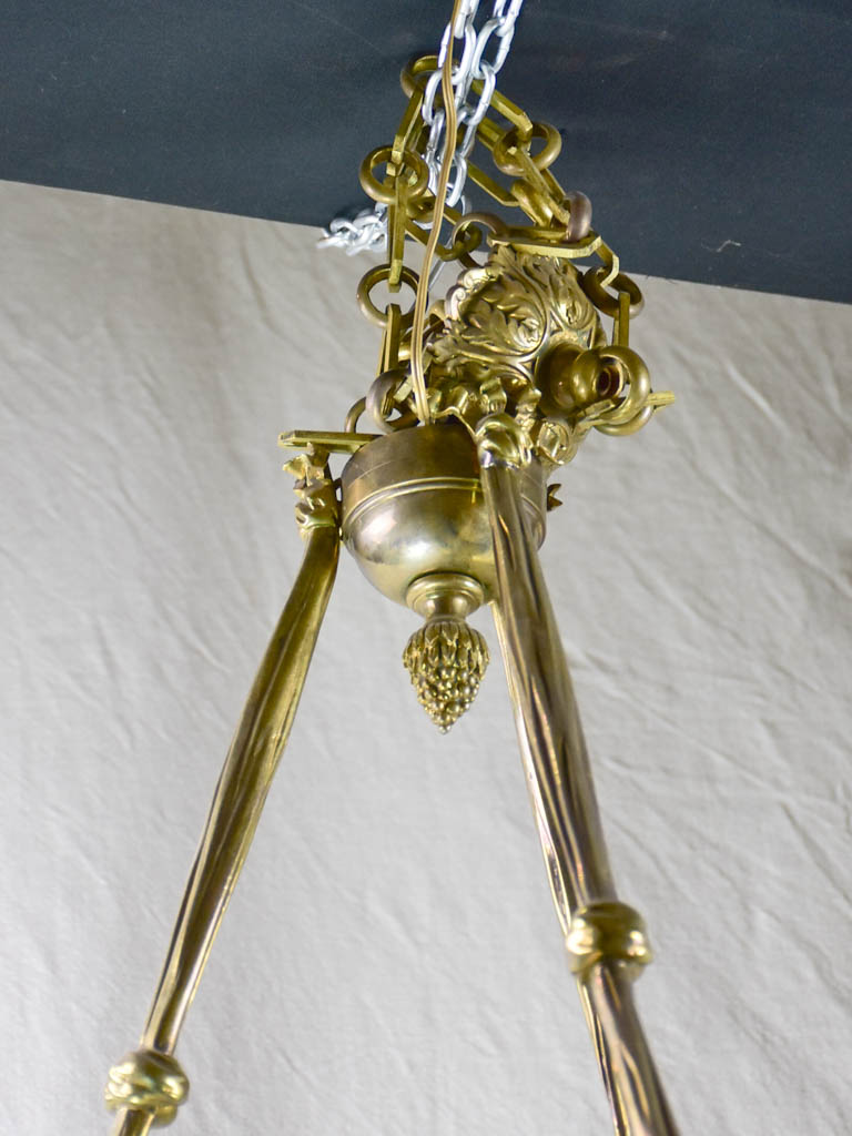 Pretty 19th Century chandelier with cherubs and crystal decorations 31½" x 15¾"