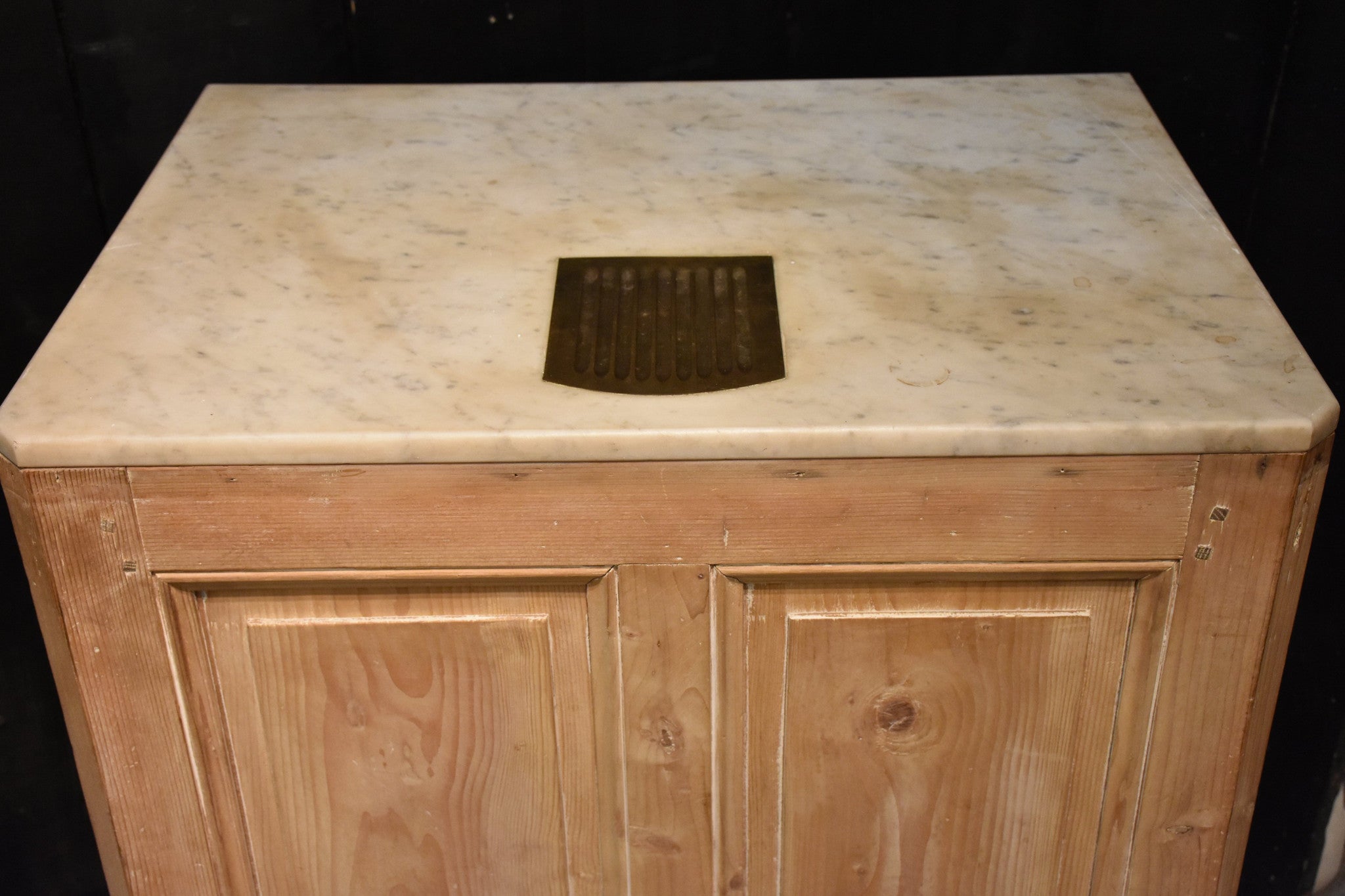 Butcher's counter, marble top, circa 1900, France