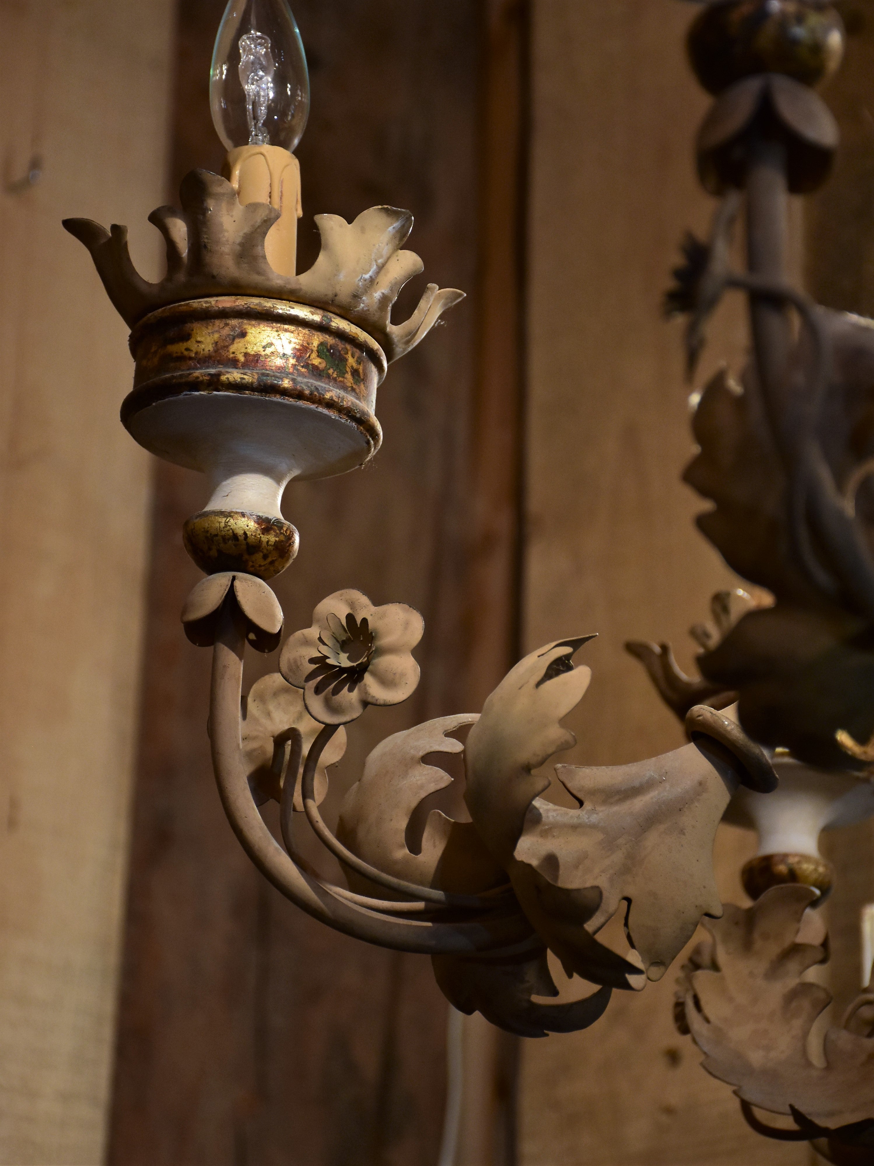 Pair of vintage Italian chandeliers – white with gold leaves