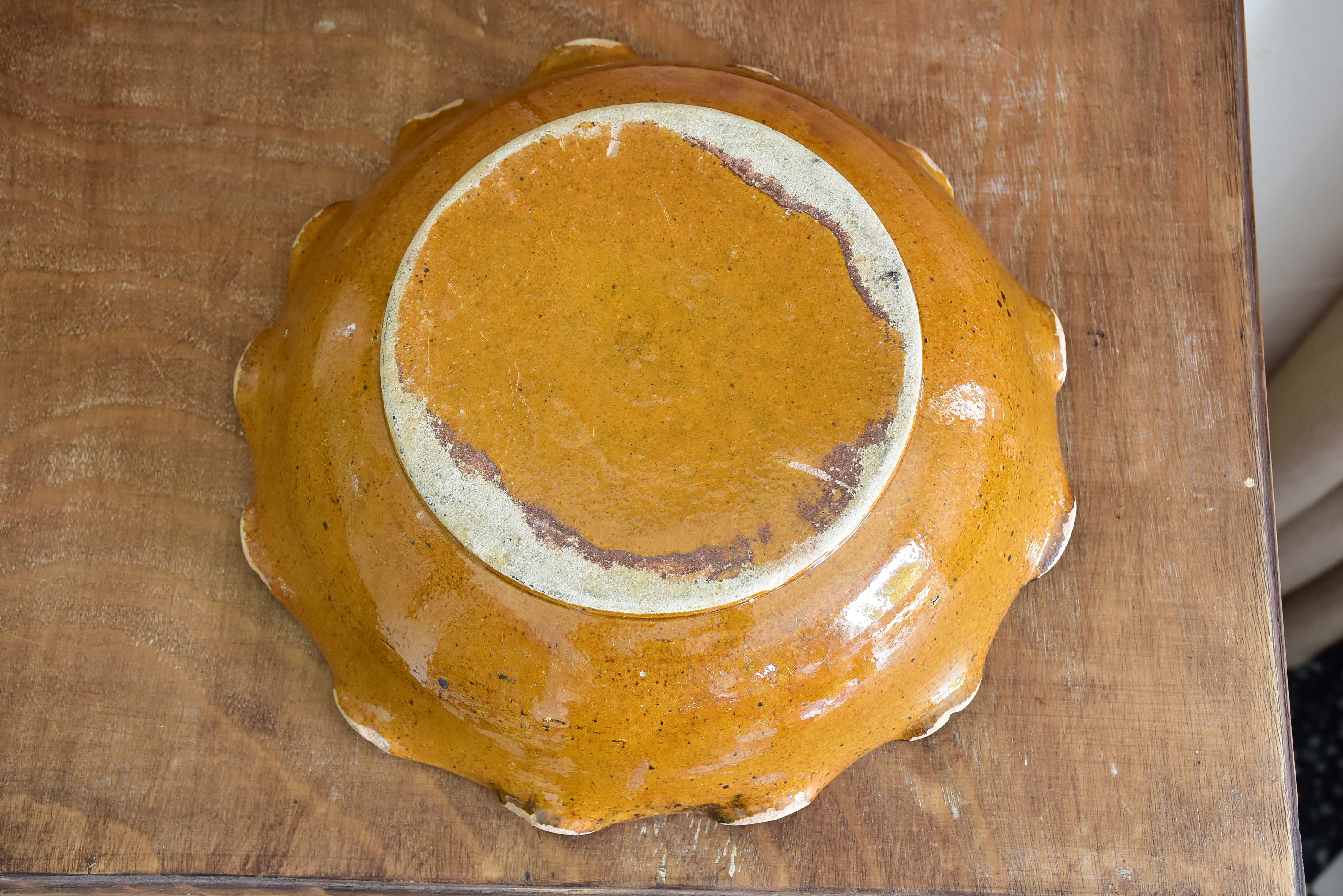 Vintage Provencal fruit bowl with rippled edge