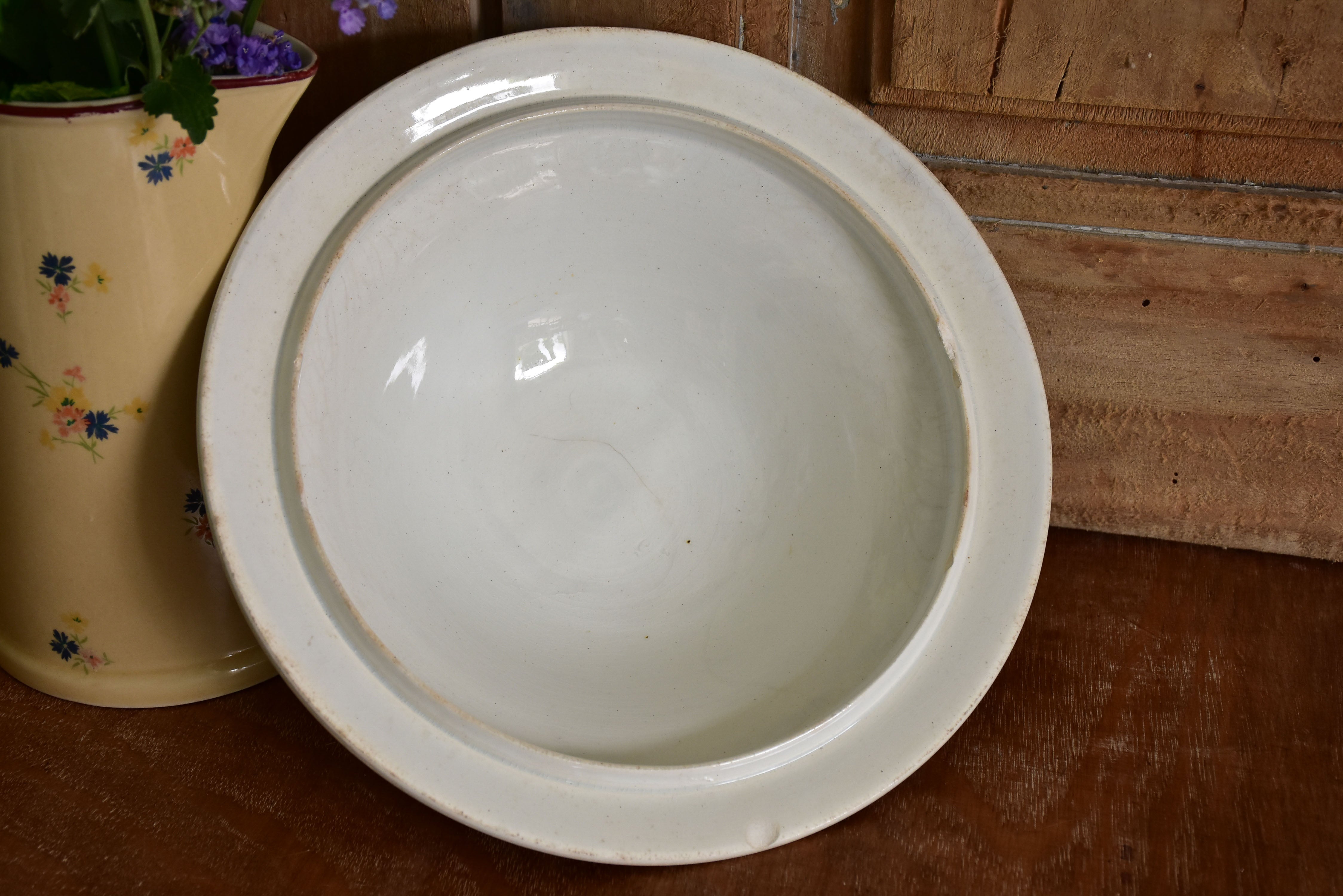 Ironstone soup tureen with loop handle