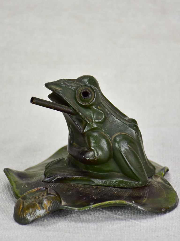 1930's frog powder incense holder