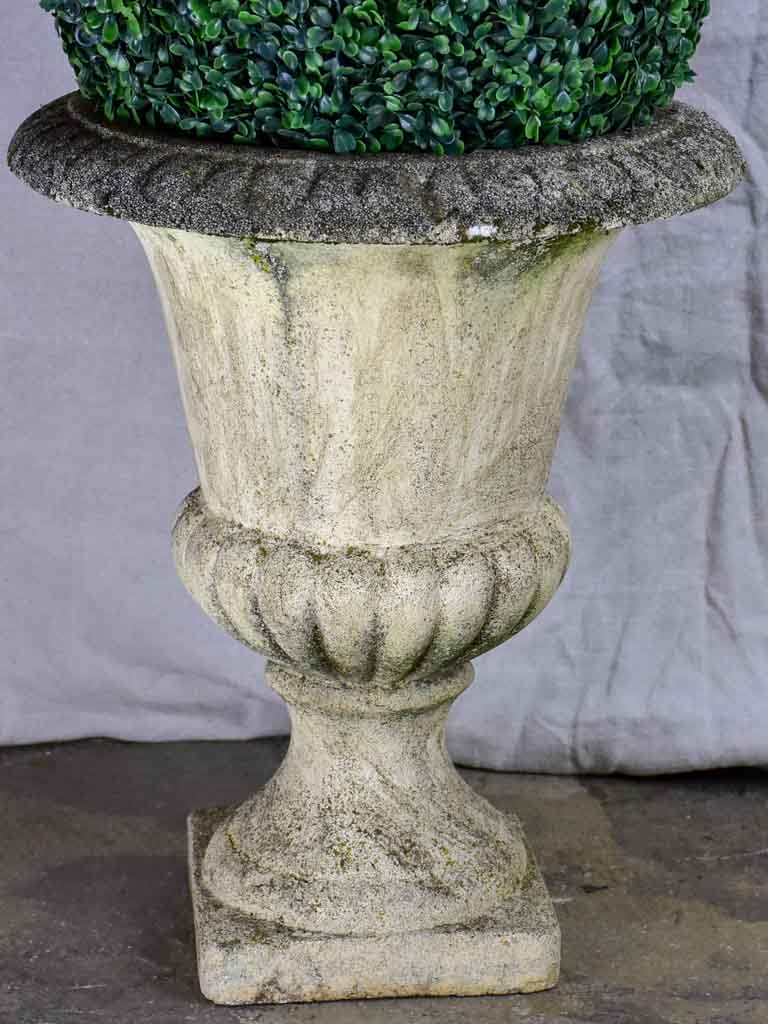 Mid century French Medici garden planter - cement 19¾"