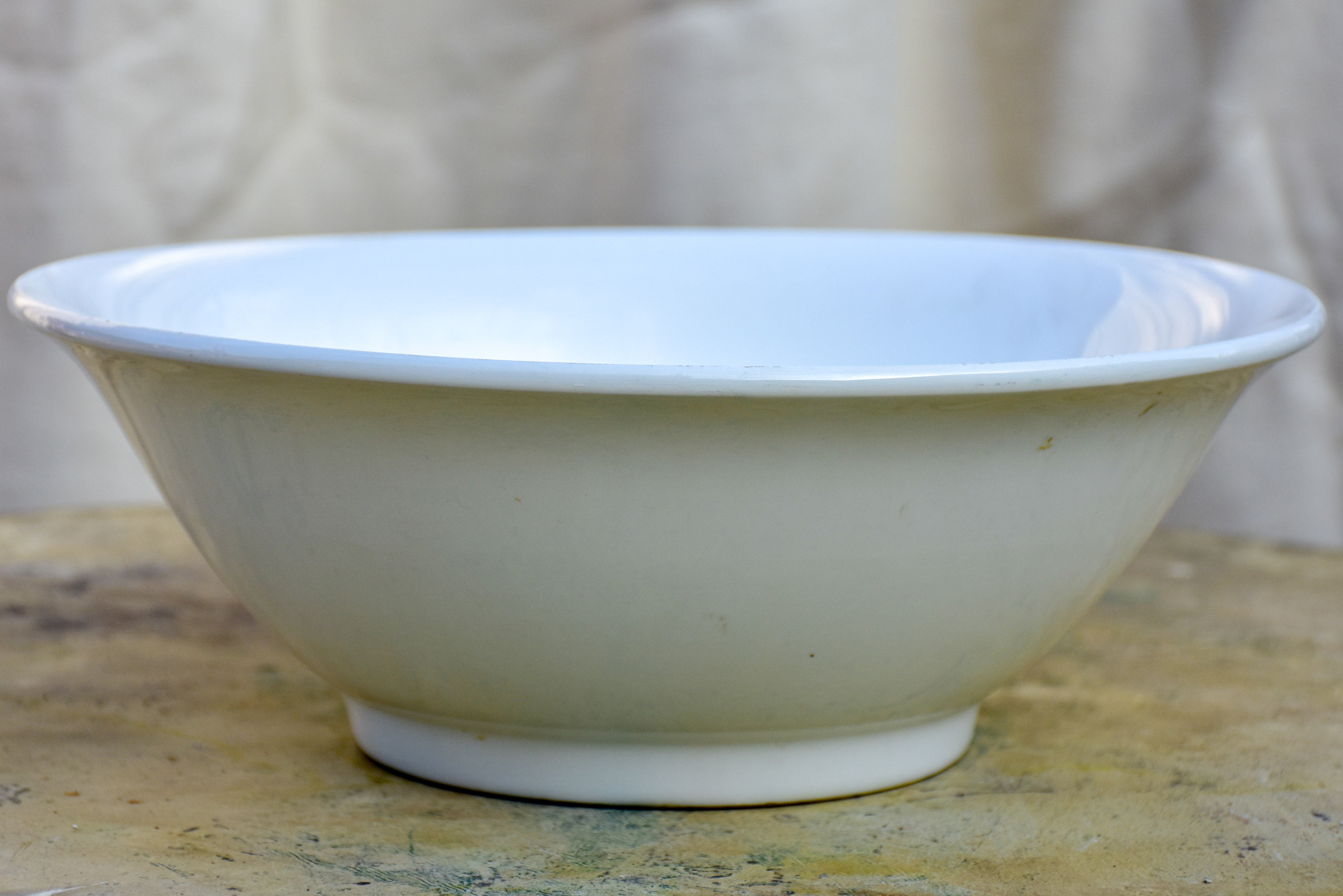 Antique French faïence bowl - white