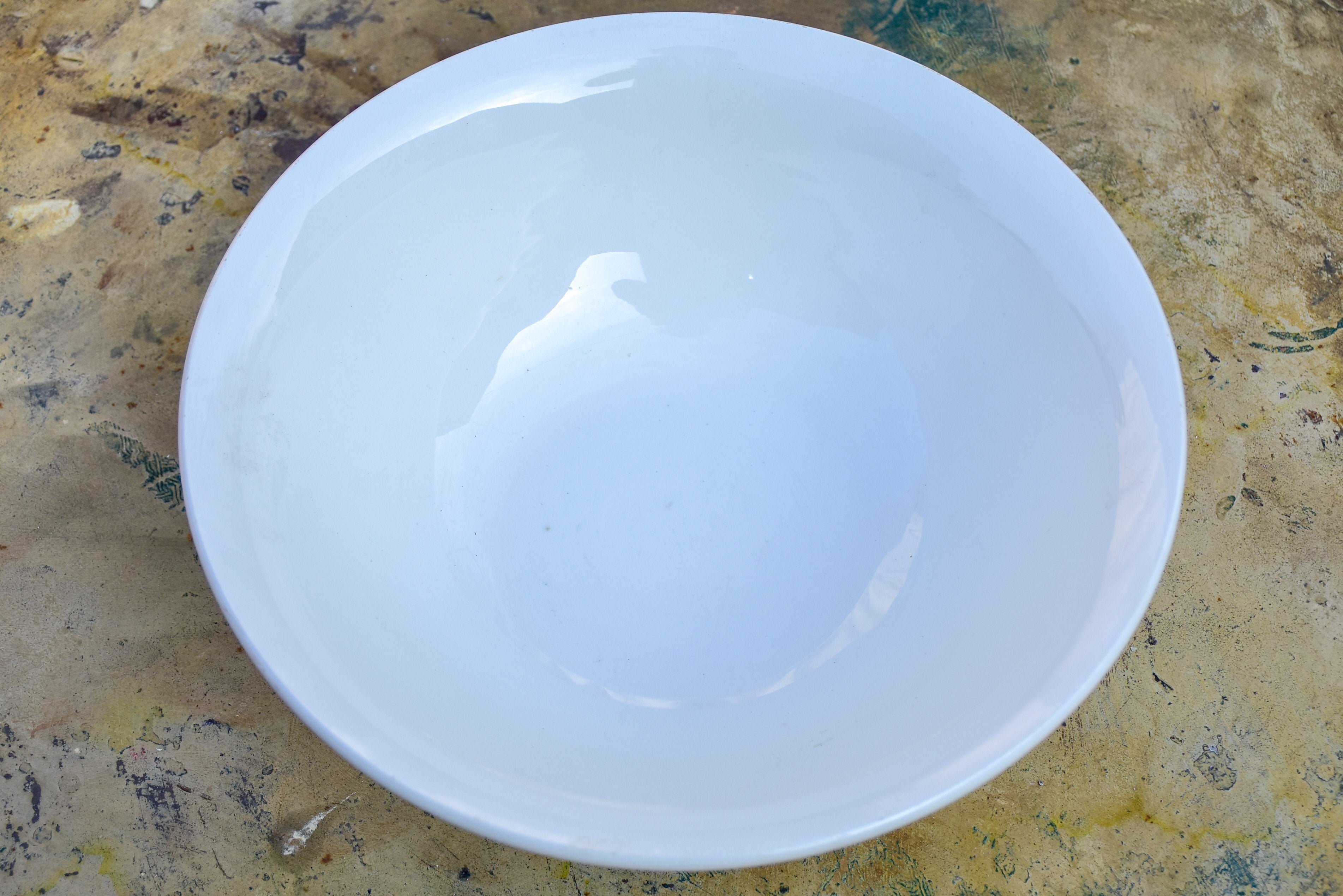 Antique French faïence bowl - white