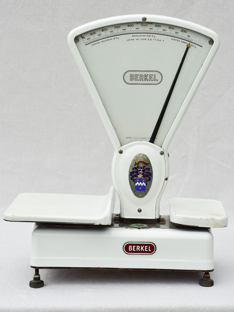 Berkel shop scales from the 1950's - white