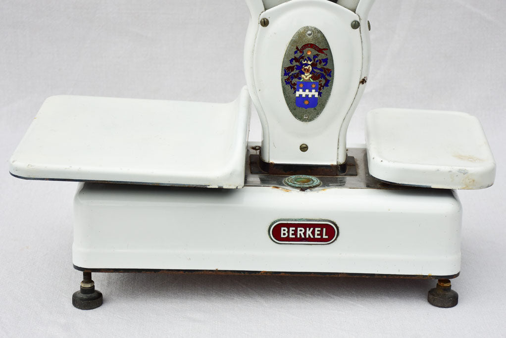 Berkel shop scales from the 1950's - white