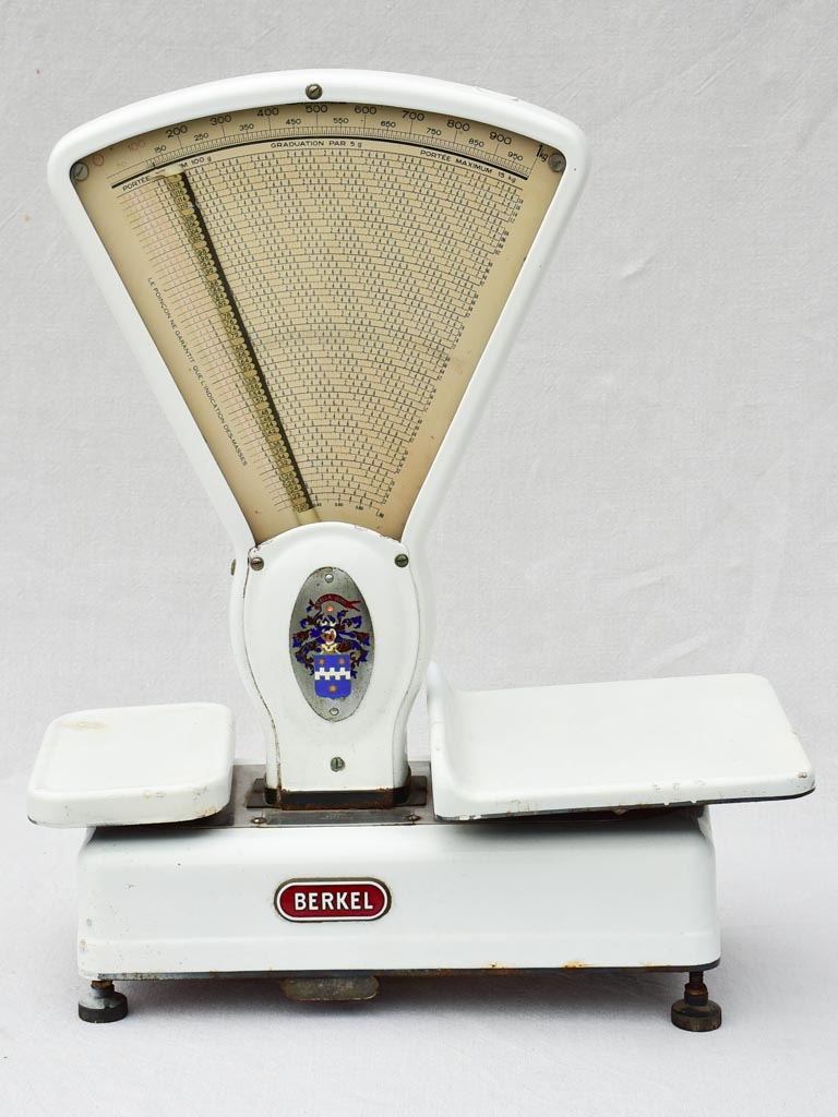 Berkel shop scales from the 1950's - white