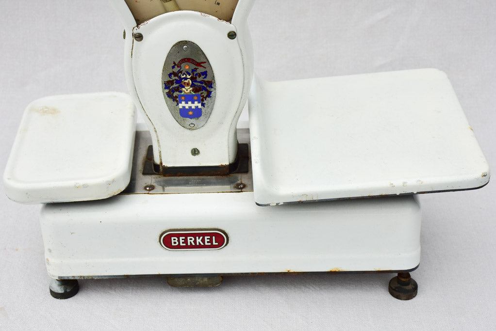 Berkel shop scales from the 1950's - white