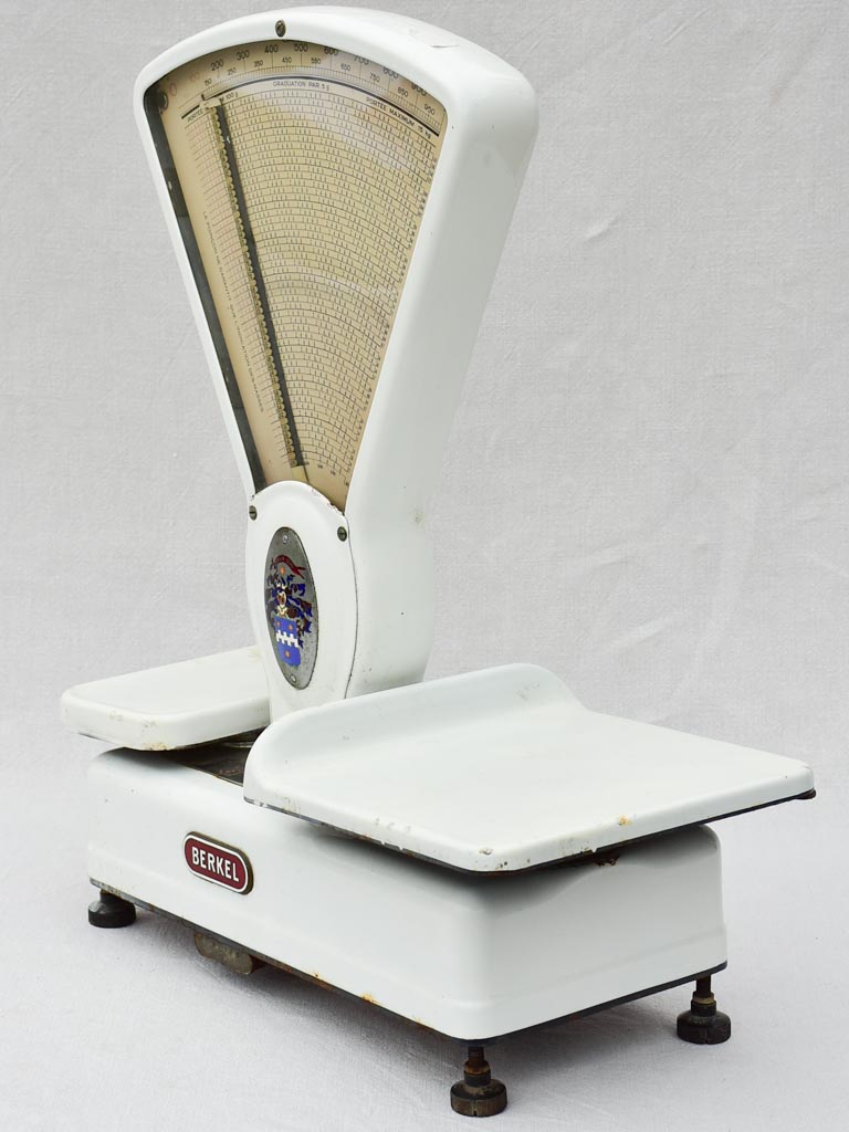 Berkel shop scales from the 1950's - white